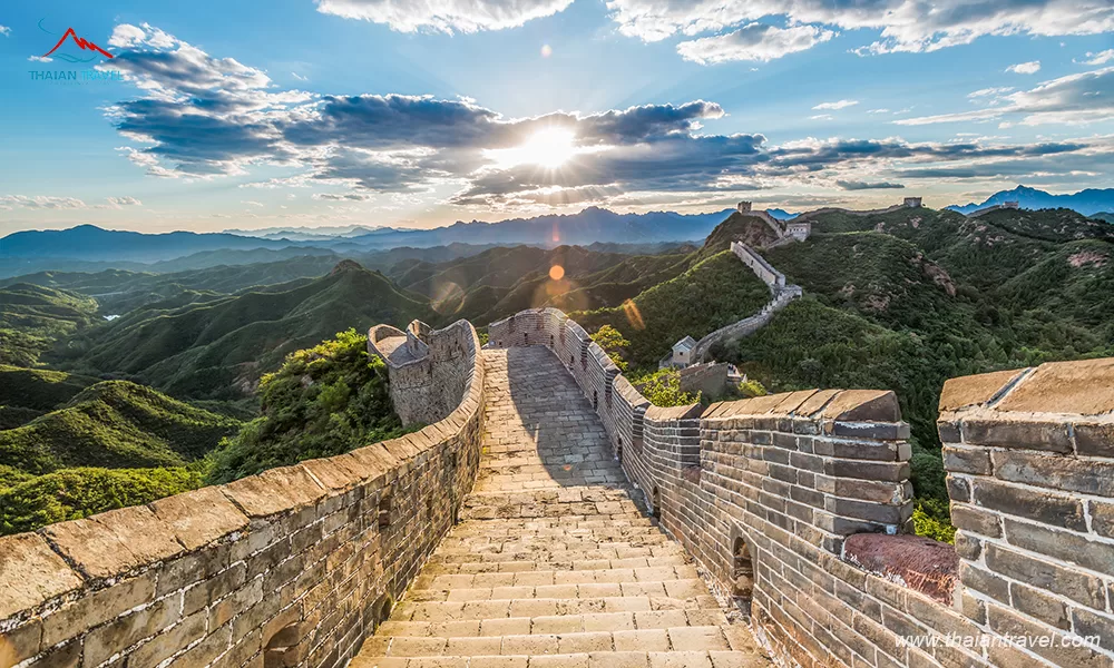 0104j120006p3qa0ga978 van-ly-truong-thanh-trung-quoc-buc-tuong-trung-quoc-va-bi-an-nhan-loai