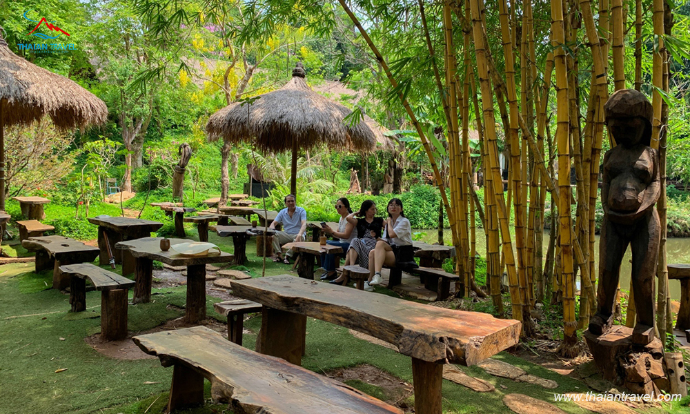 Tour Pleiku - Buôn Mê Thuột mùa hoa Cafe - Buôn Ako Đhong 2