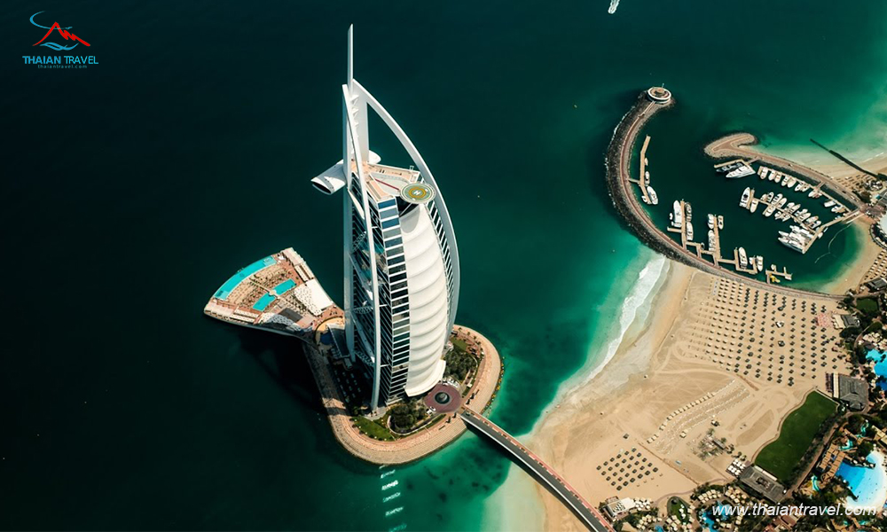 Tour Dubai 6 ngày 5 đêm -  Burj Al Arab at Jumerirah Beach