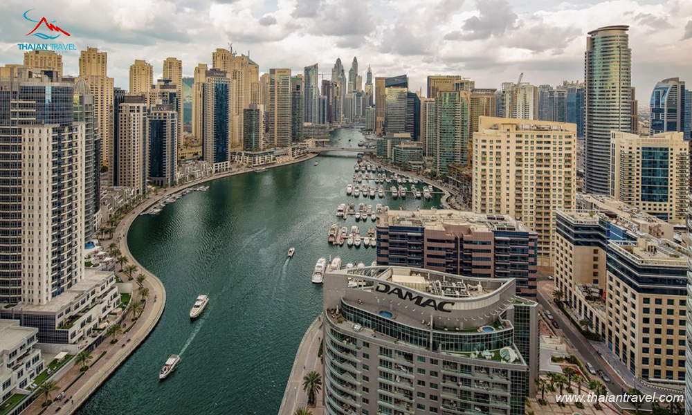 Trải nghiệm du lịch Dubai - Du thuyền Dhow tại Dubai