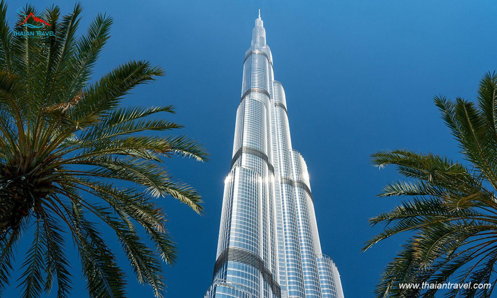 Tòa tháp Burj Khalifa ở Dubai 4