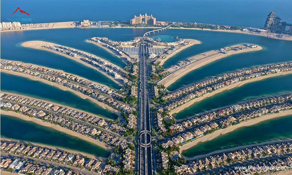 Kinh nghiệm du lịch Dubai -  Đảo cọ Atlantis hotel at Palm Jumeirah with Monorail