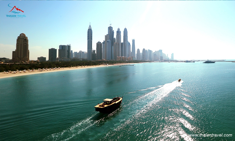 Tour Dubai 2022 - 2023 -  Burj Al Arab at Jumerirah Beach 6
