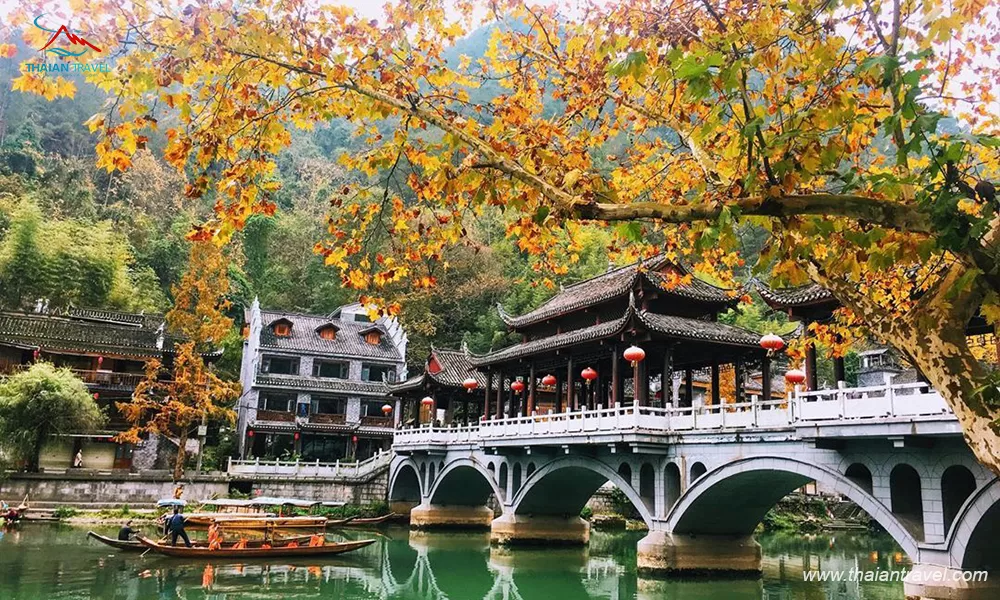 le-giang-co-tran-thaiantravel-4 tong-hop-cac-tour-trung-quoc-duong-bo-hap-dan-voi-lich-trinh-da-dang