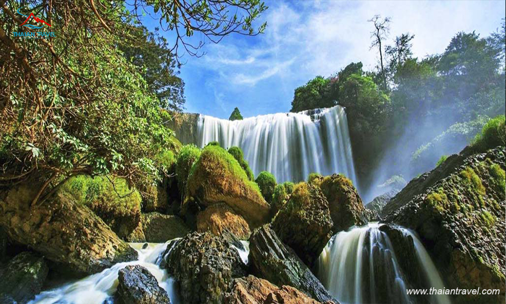 Thác nước đẹp nhất Việt Nam - Thái An Travel 8
