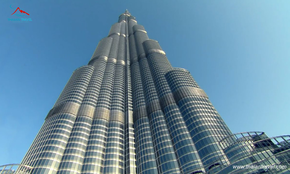 Điểm tham quan Dubai đặc sắc -  Tòa tháp nổi tiếng BURJ KHALIFA