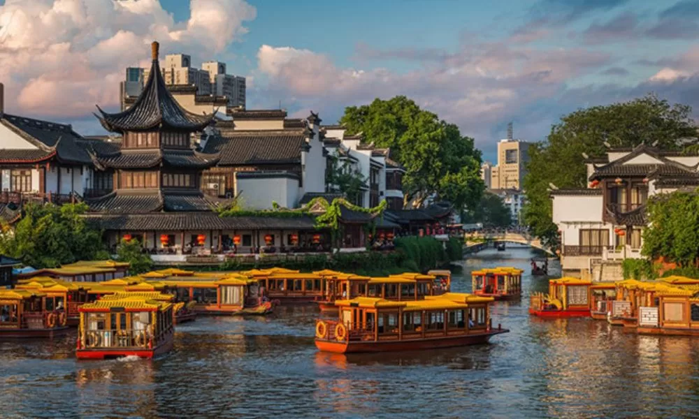 untitled-design-5 du-lich-nam-kinh-cac-dia-diem-hut-khach-nhat