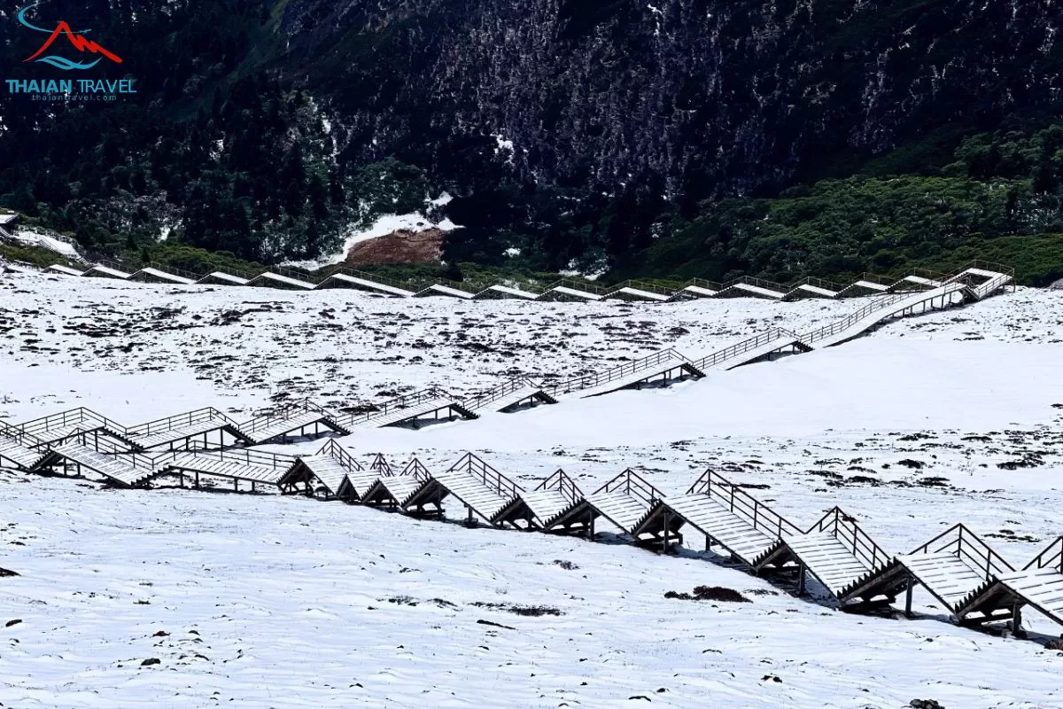 Núi tuyết Shika ( Shangrila) - thaiantravel.com (8)