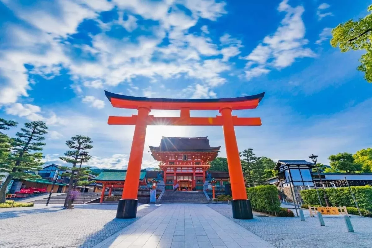 Cổng Romon - Đền ngàn cổng Fushimi Inari  - Kyoto, Nhật Bản _Thái An Travel