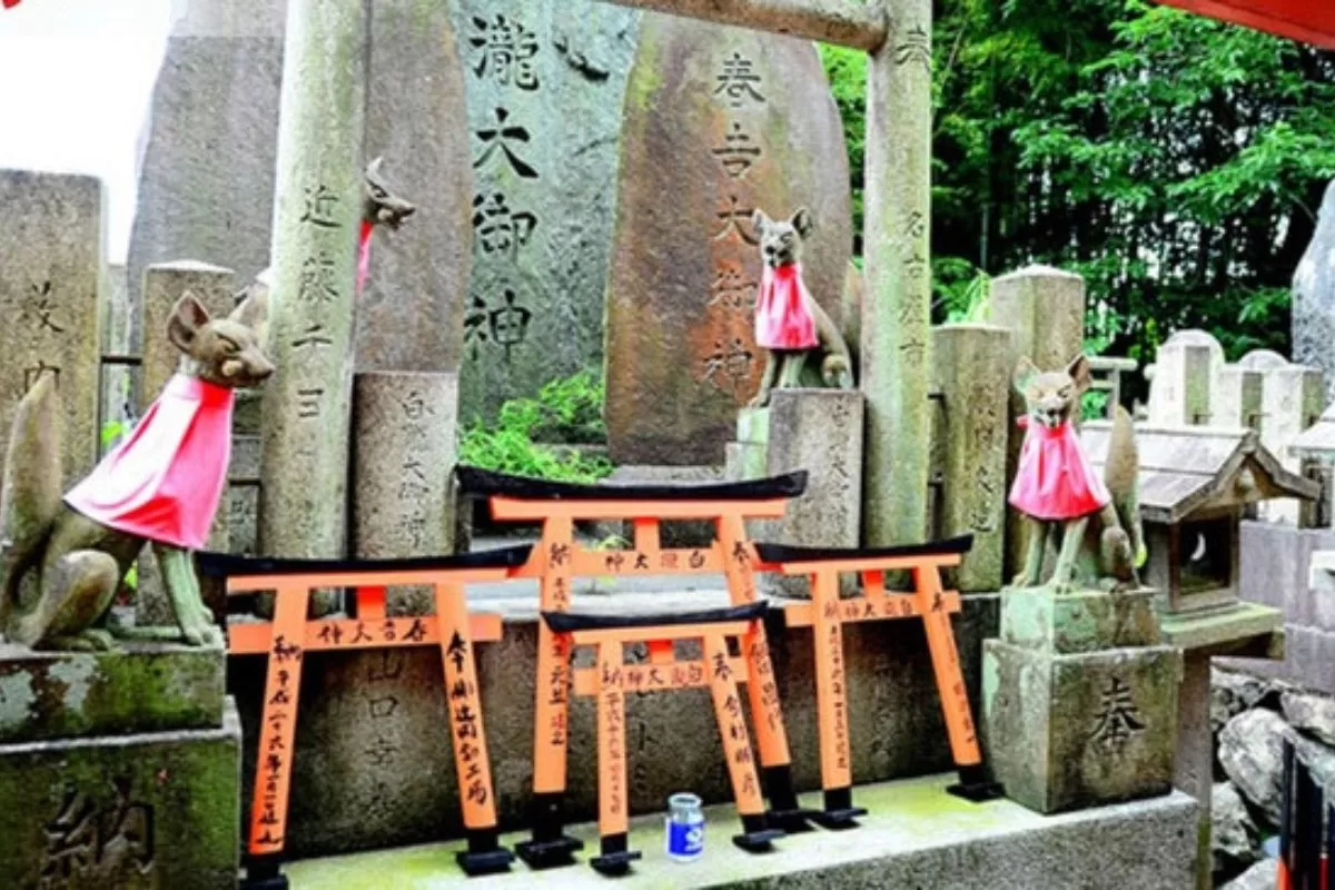 thần Inari - Đền ngàn cổng Fushimi Inari  - Kyoto, Nhật Bản _Thái An Travel