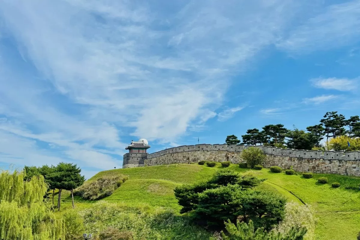 Thành cổ Hwaseong - tour Hàn Quốc - du lịch Hàn Quốc 