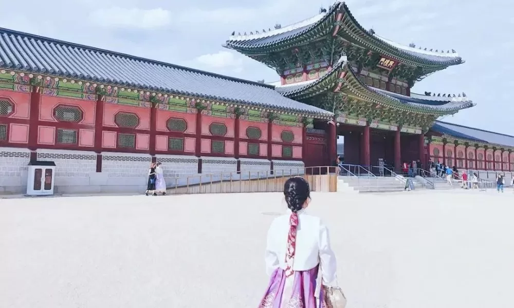 avt cung điện Gyeongbokgung