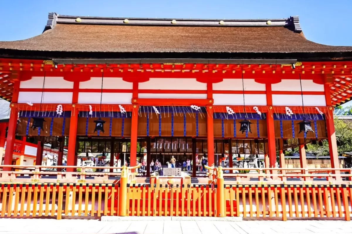 nơi cầu nguyện tại Đền ngàn cổng Fushimi Inari  - Kyoto, Nhật Bản 