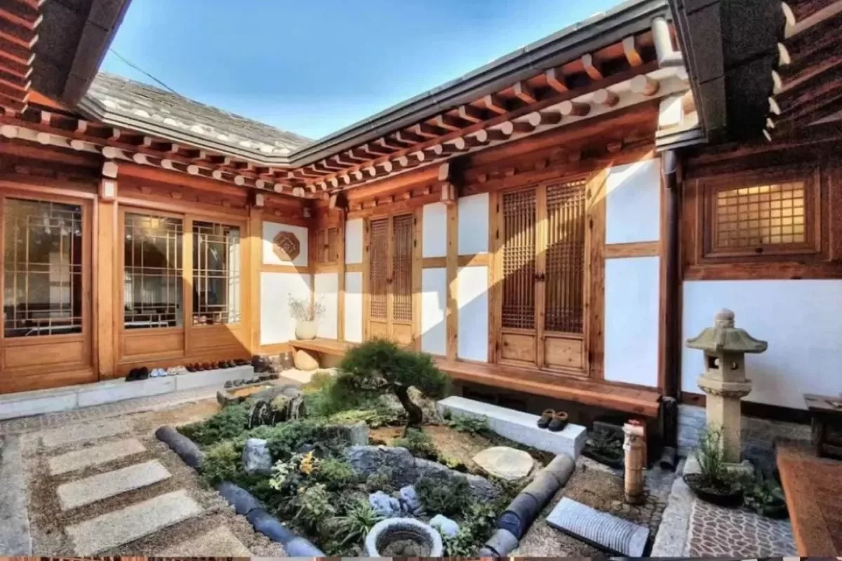 Làng Bukchon Hanok - Seoul - Hàn Quốc - tour Hàn Quốc - thaiantravel.com (2)
