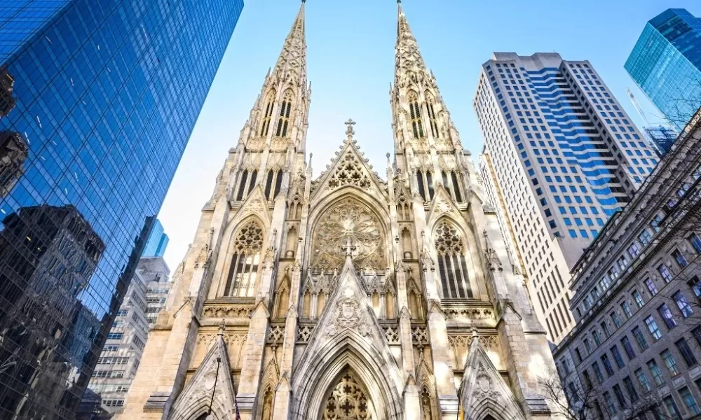 avt nhà thờ Saint Patrick