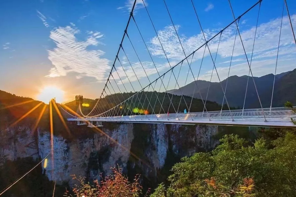 cầu kính Tour Ân Thi - Phượng Hoàng Cổ Trấn - Trương Gia Giới 6n5đ _ thaiantravel.com (1)