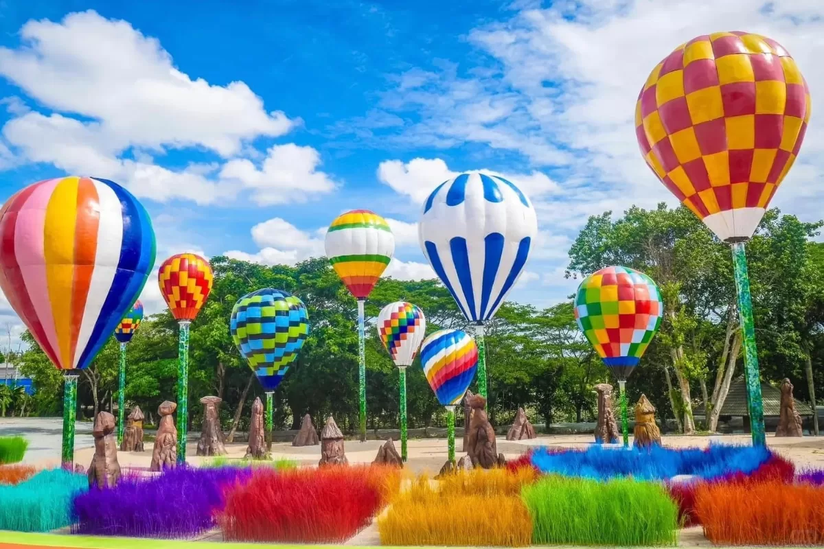 Bảo tàng nghệ thuật ánh sáng và khinh khí cầu Pattaya - Lighting Art Museum and Baloon