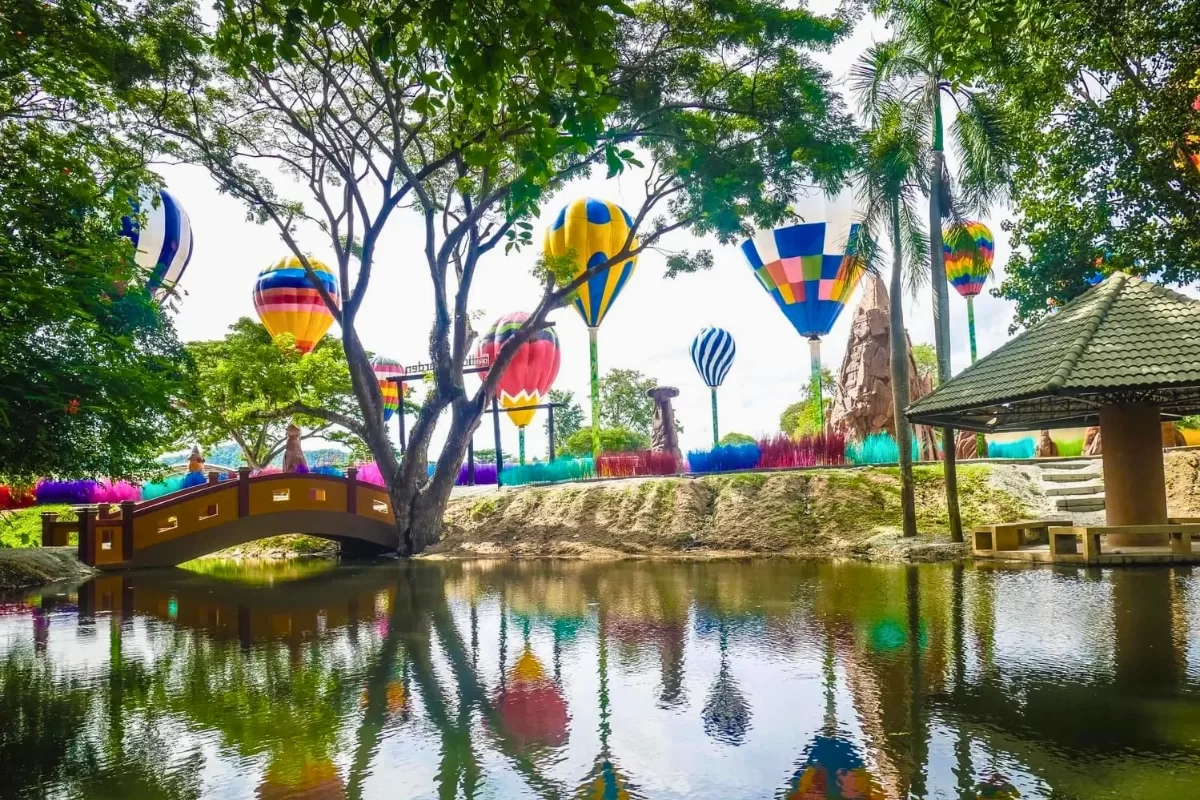 Bảo tàng nghệ thuật ánh sáng và khinh khí cầu Pattaya - Lighting Art Museum _ 1