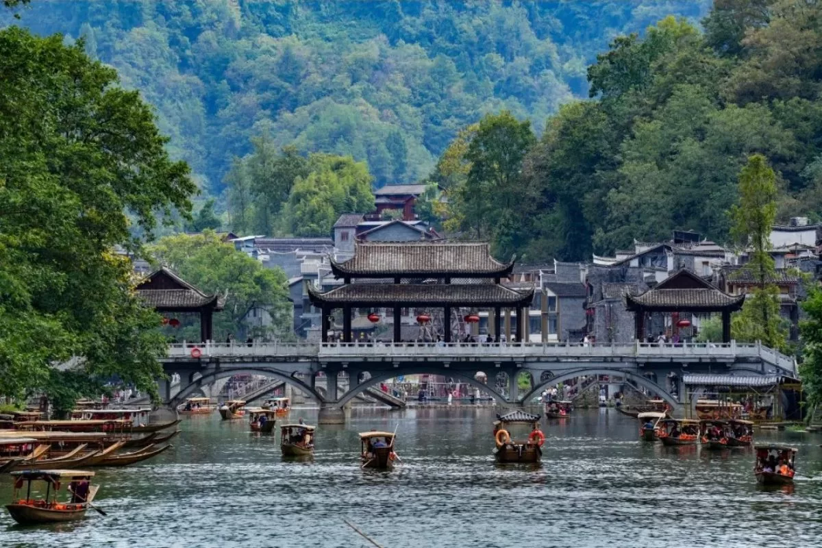 Tour Ân Thi - Phượng Hoàng Cổ Trấn - Trương Gia Giới 6n5đ _ thaiantravel.com