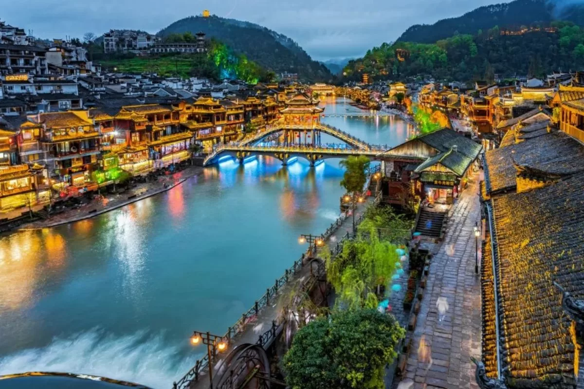 Khám phá Phượng Hoàng cổ trấn _tour Ân Thi - Phượng Hoàng cổ trấn (3)