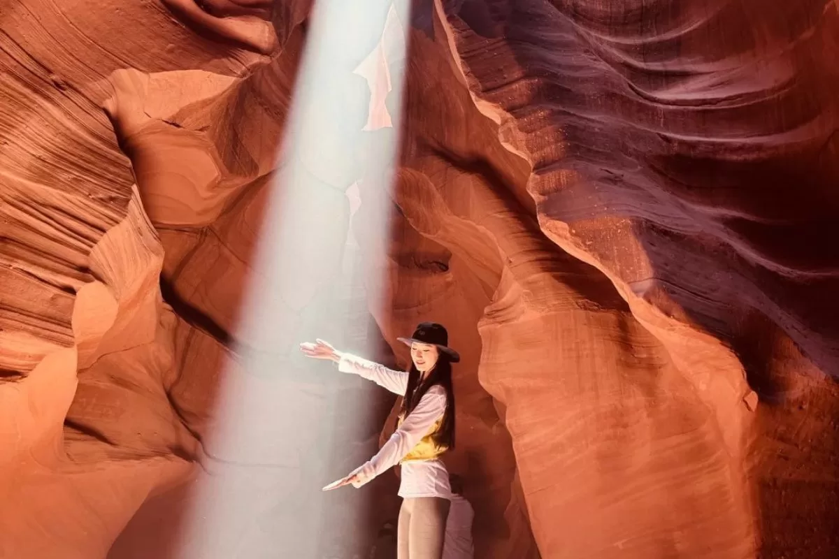 Upper - hẻm núi Linh Dương Antelope Canyon _ thaiantravel.com 