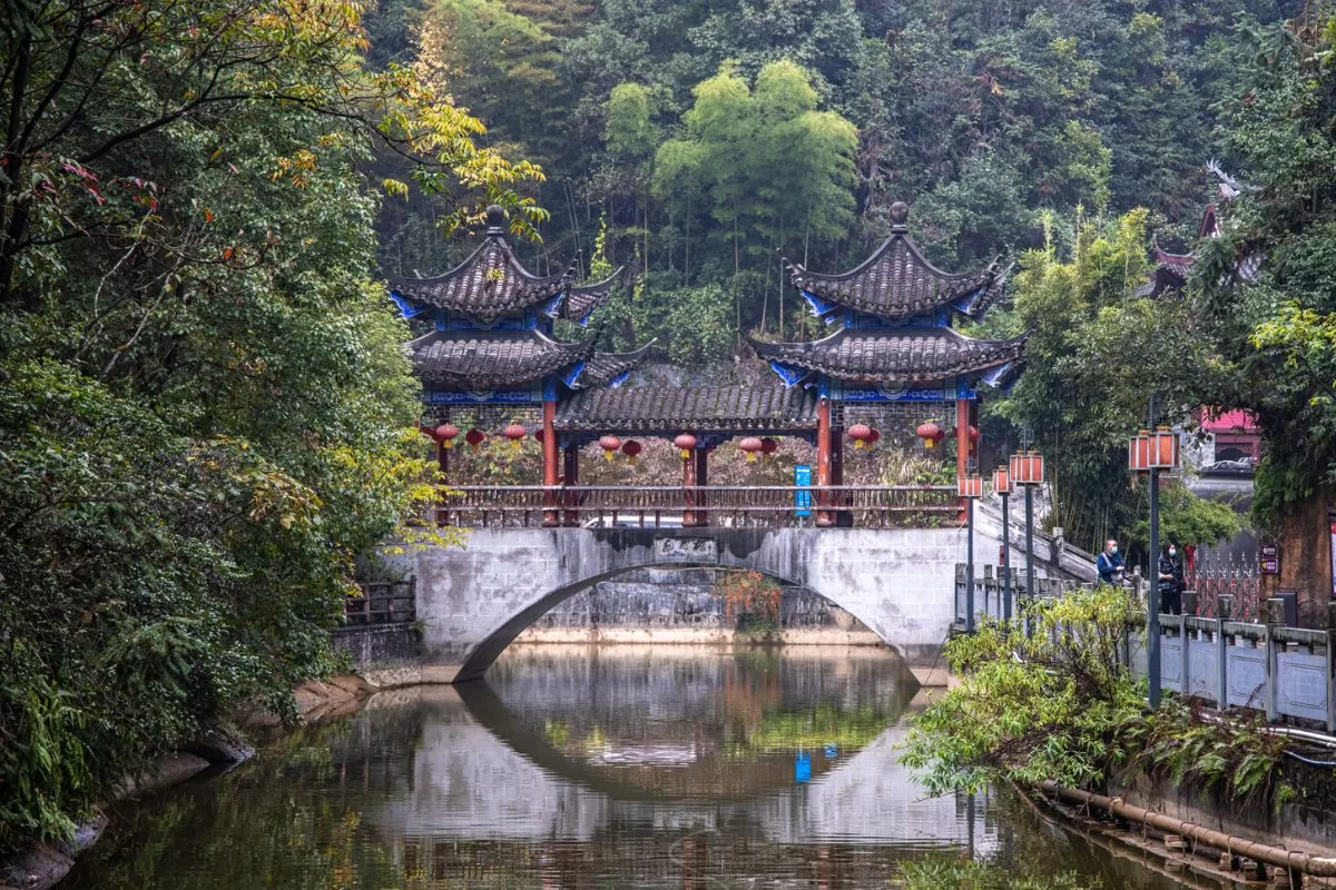 Thổ Ty Thành Ân Thi _ tour Ân Thi - Phượng Hoàng Cổ Trấn - Trương Gia Giới (9)