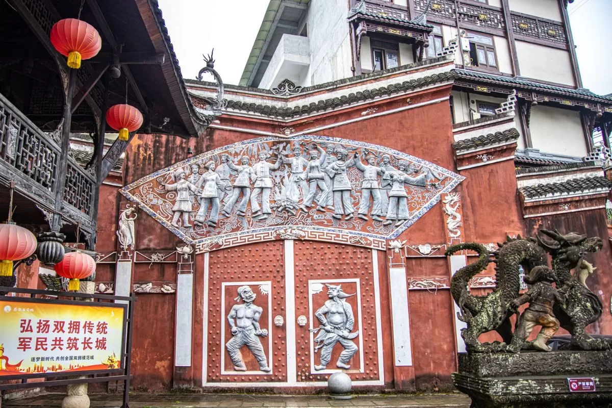 Thổ Ty Thành Ân Thi _ tour Ân Thi - Phượng Hoàng Cổ Trấn - Trương Gia Giới (5)