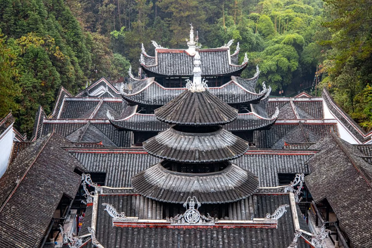 Thổ Ty Thành Ân Thi _ tour Ân Thi - Phượng Hoàng Cổ Trấn - Trương Gia Giới (4)