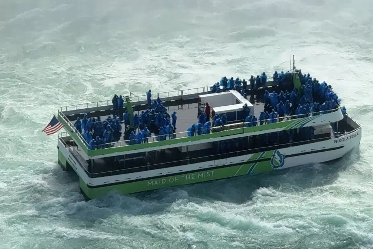 Thác Niagara – đi du thuyền dưới lòng thác (2)