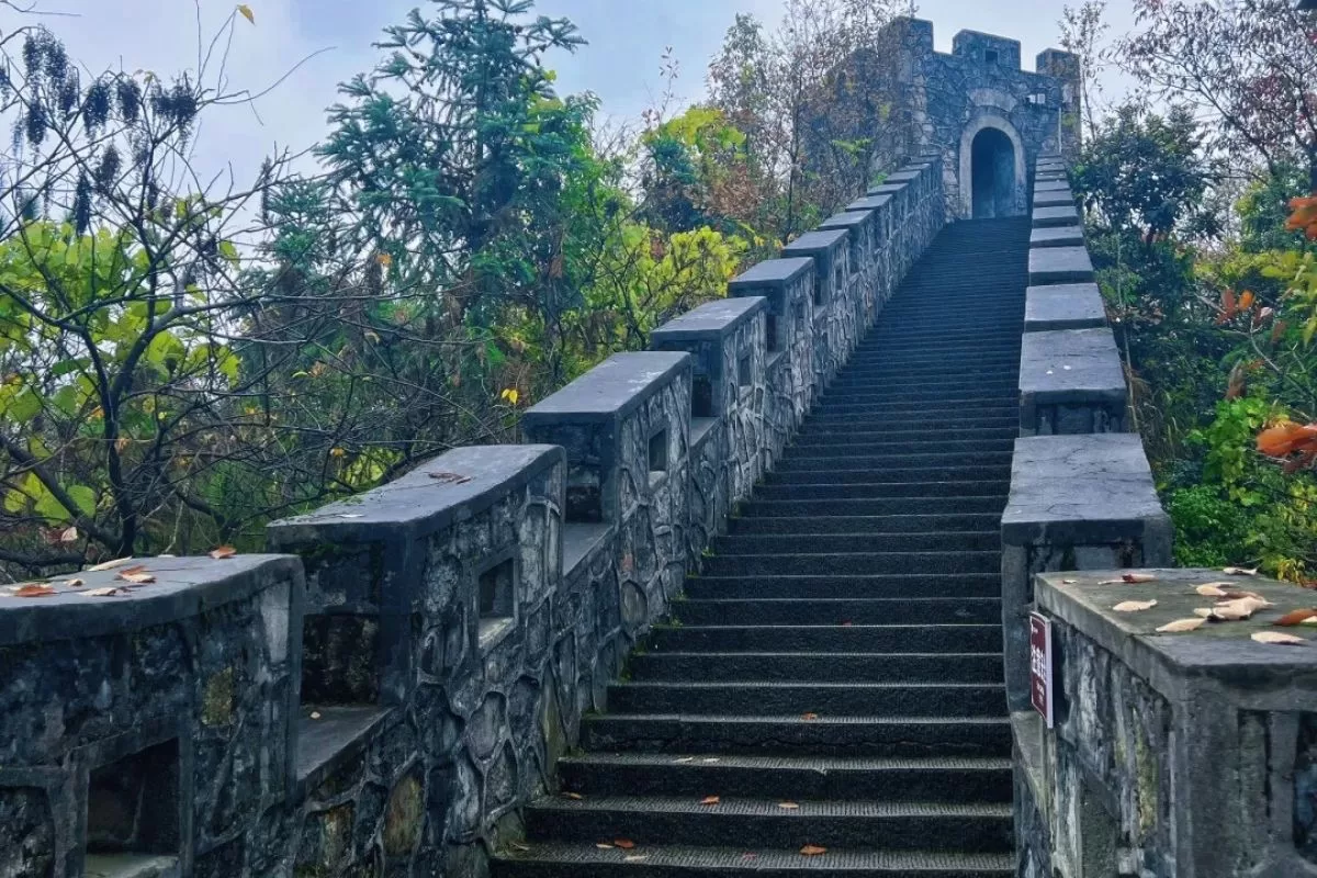 Thổ Ty Thành Ân Thi _ tour Ân Thi - Phượng Hoàng Cổ Trấn - Trương Gia Giới (11)