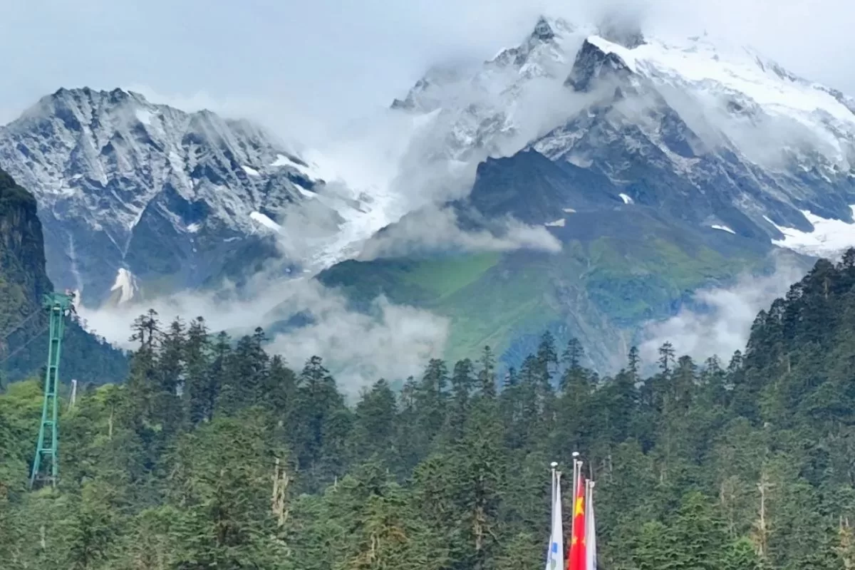Sông băng Hải Loa Câu (1)