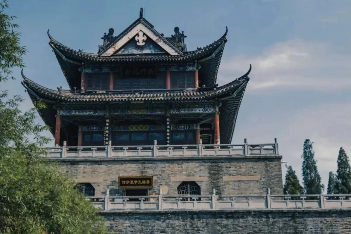 tháp Trung Huyền - Thành Tương Dương