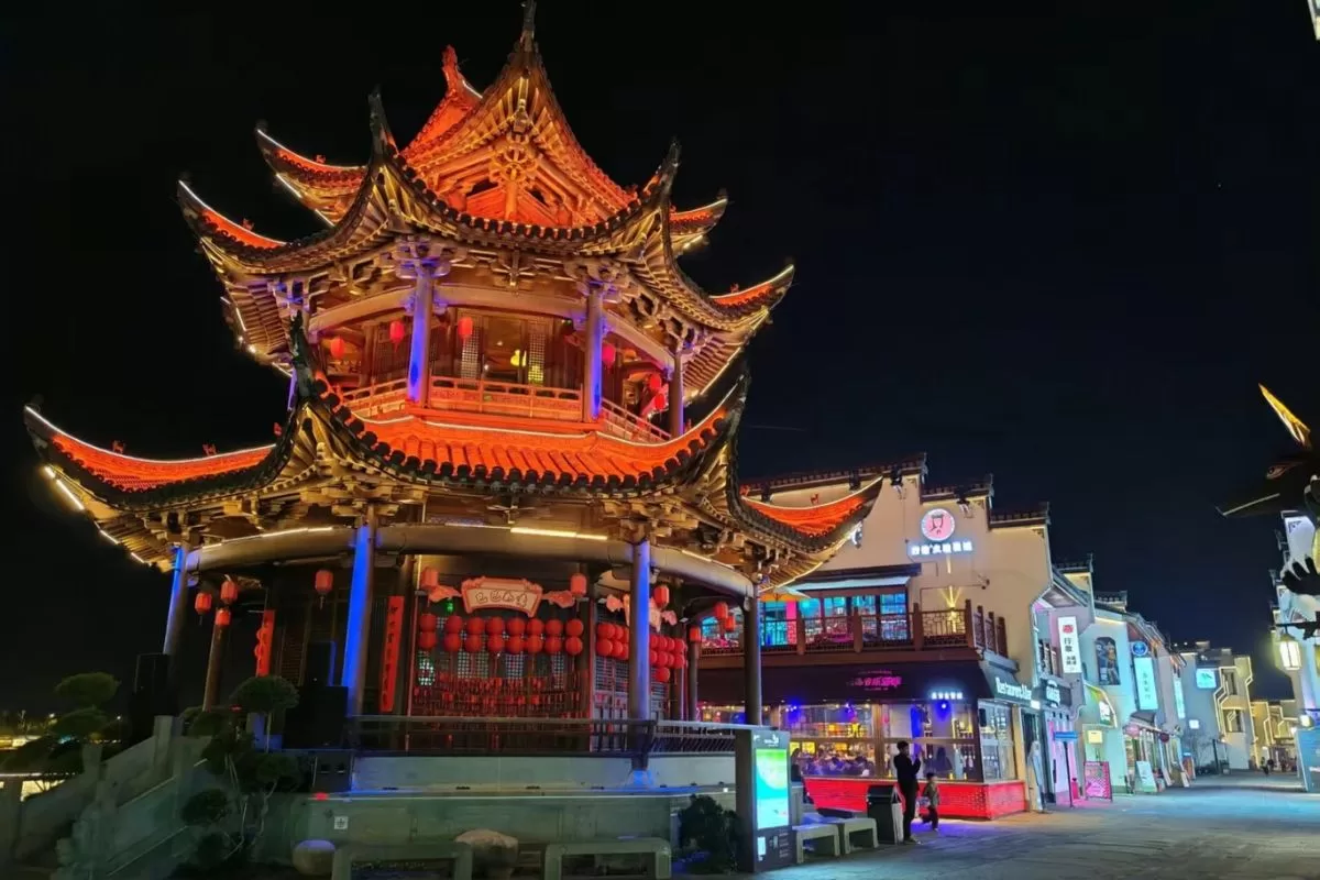 Vạn Thúy Lâu (1)