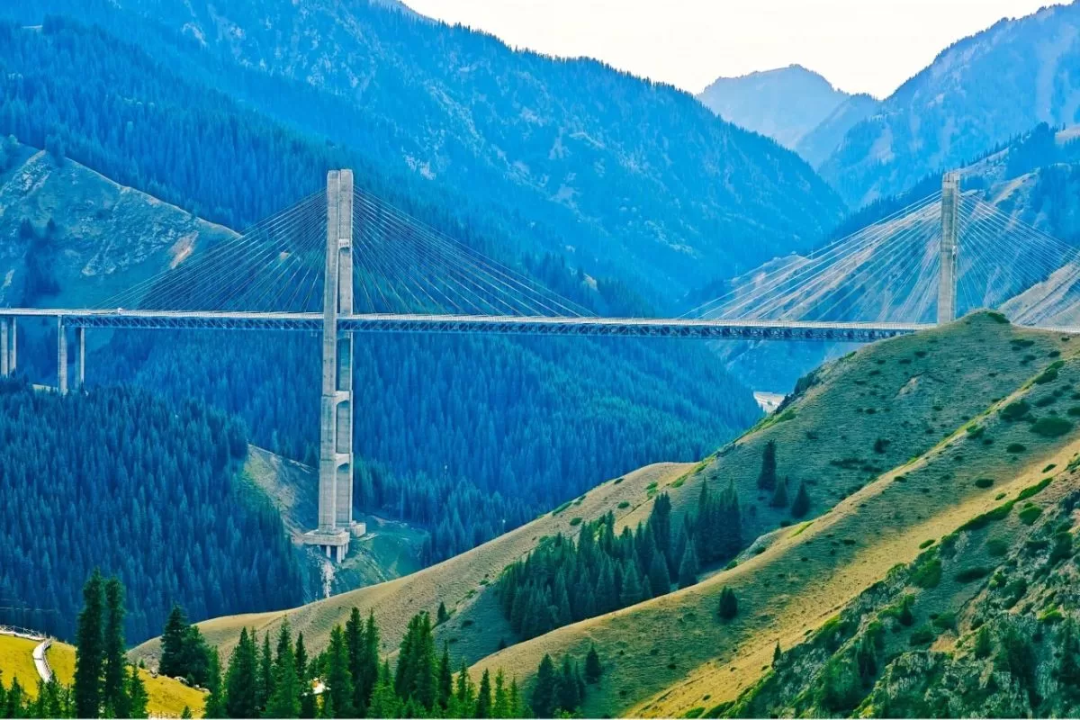 Cầu Guozigou Tân Cương - du lịch Tân Cương