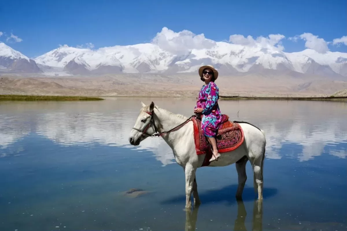 thời điểm tham quan Hồ Karakul - Tân Cương