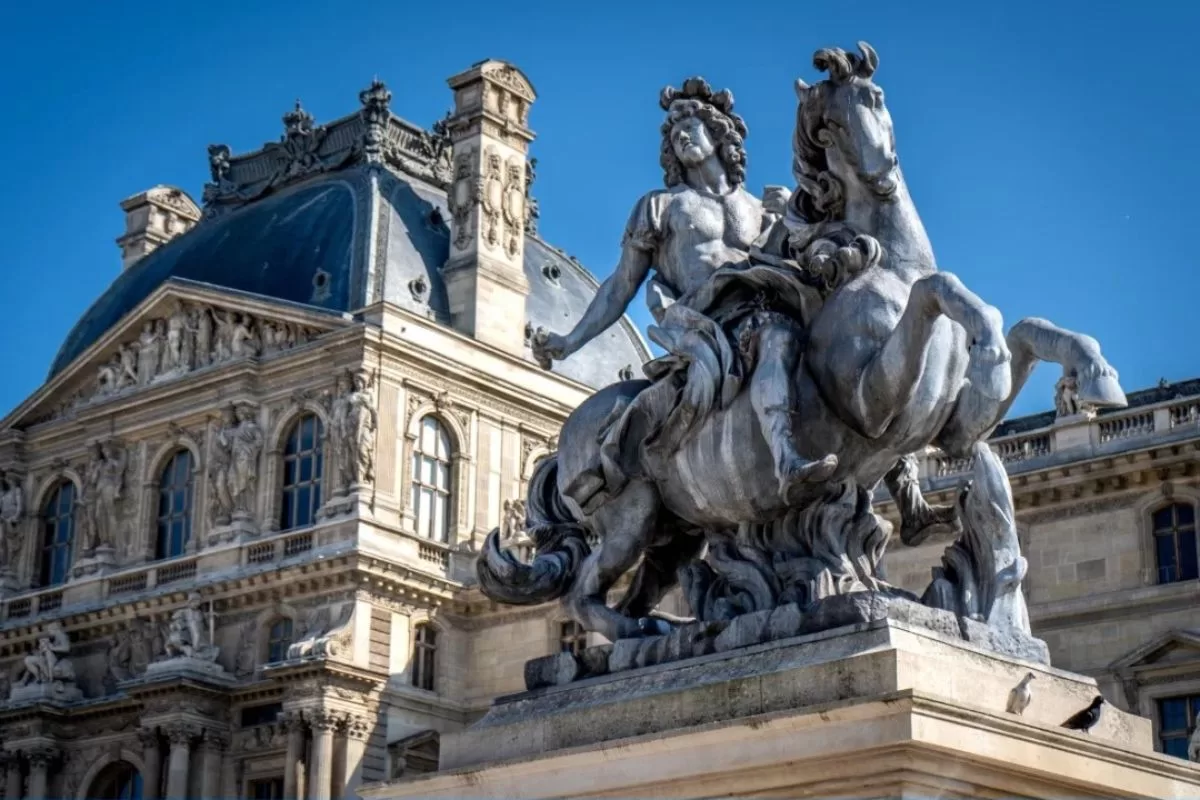 Bảo tàng Louvre, Paris, Pháp (1)