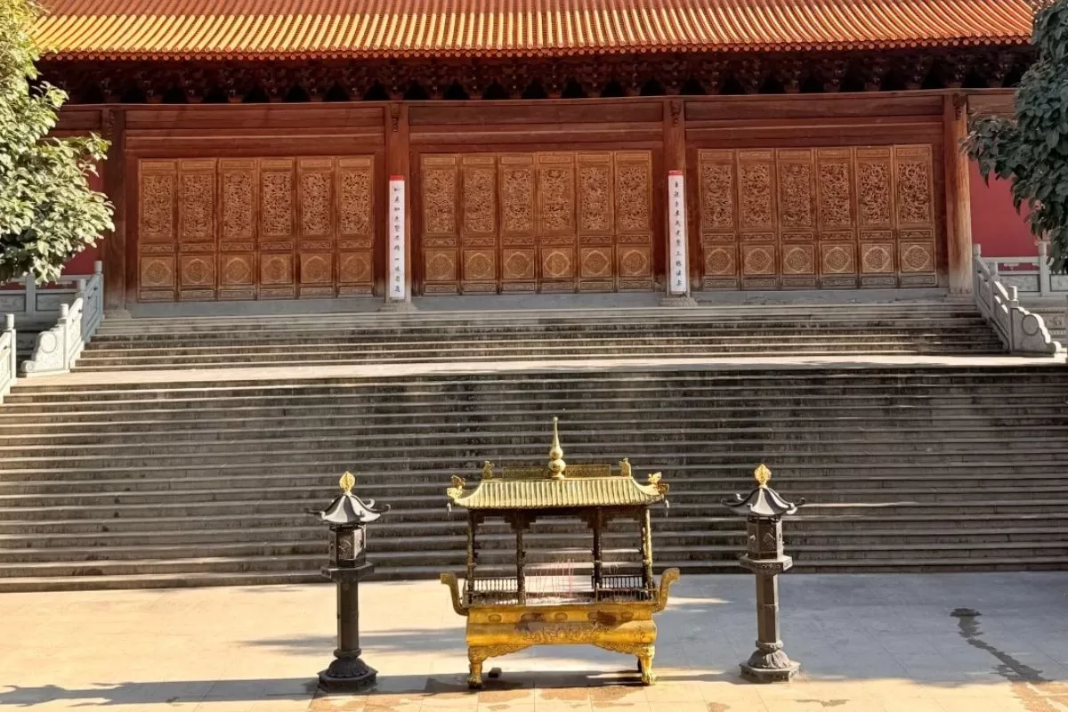 Bảo Hoa Tự ( chùa Bảo Hoa) - Côn Minh_ Thái An Travel (4)