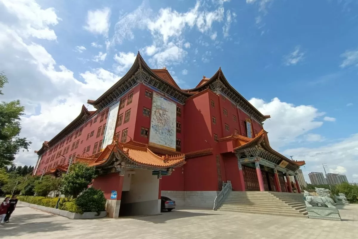 Bảo Hoa Tự ( chùa Bảo Hoa) - Côn Minh_ Thái An Travel (5)